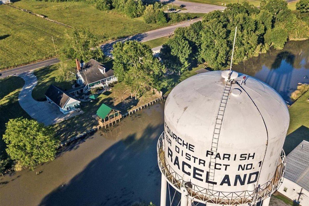 A Chateau On The Bayou Bed & Breakfast Raceland Экстерьер фото