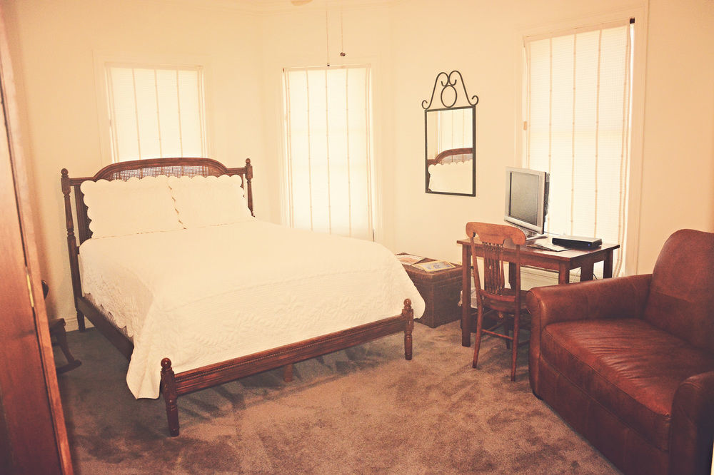 A Chateau On The Bayou Bed & Breakfast Raceland Экстерьер фото