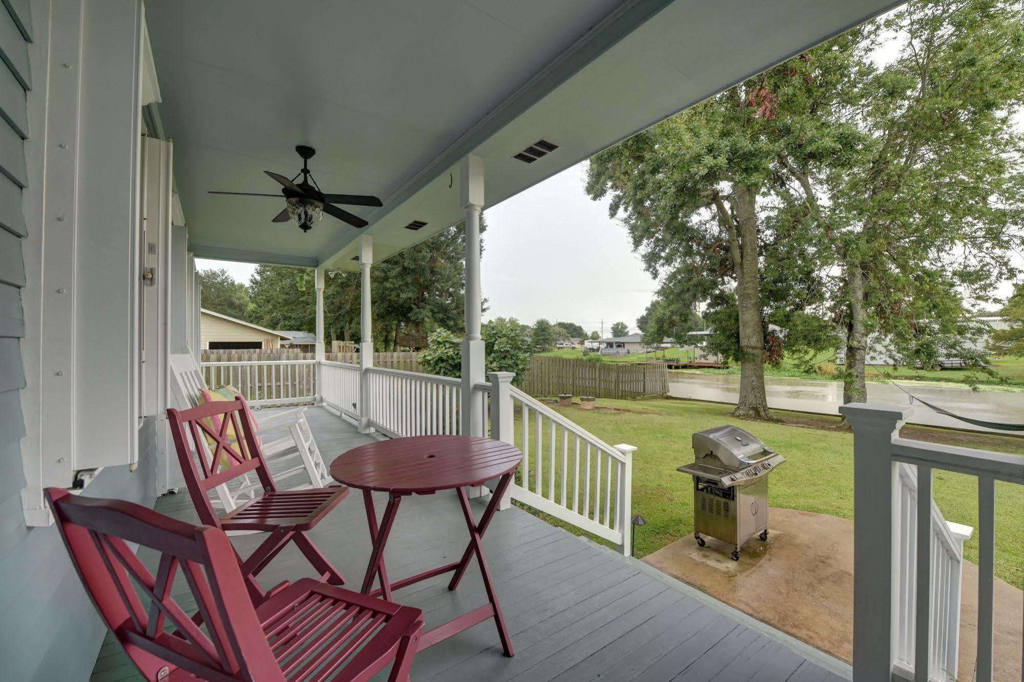 A Chateau On The Bayou Bed & Breakfast Raceland Экстерьер фото