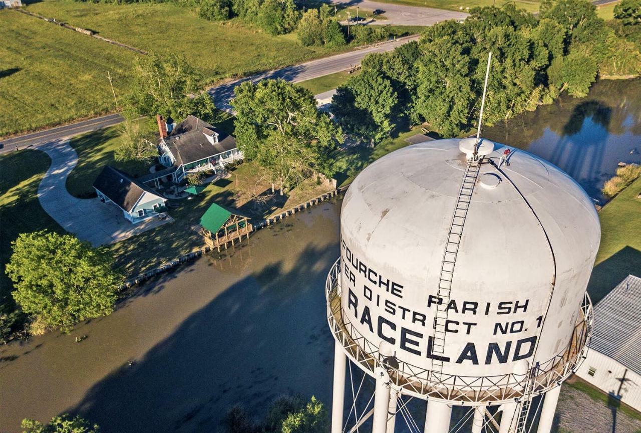 A Chateau On The Bayou Bed & Breakfast Raceland Экстерьер фото